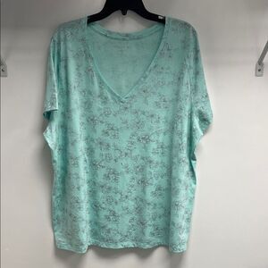Ava & Viv Light Green Floral Short Sleeve Top